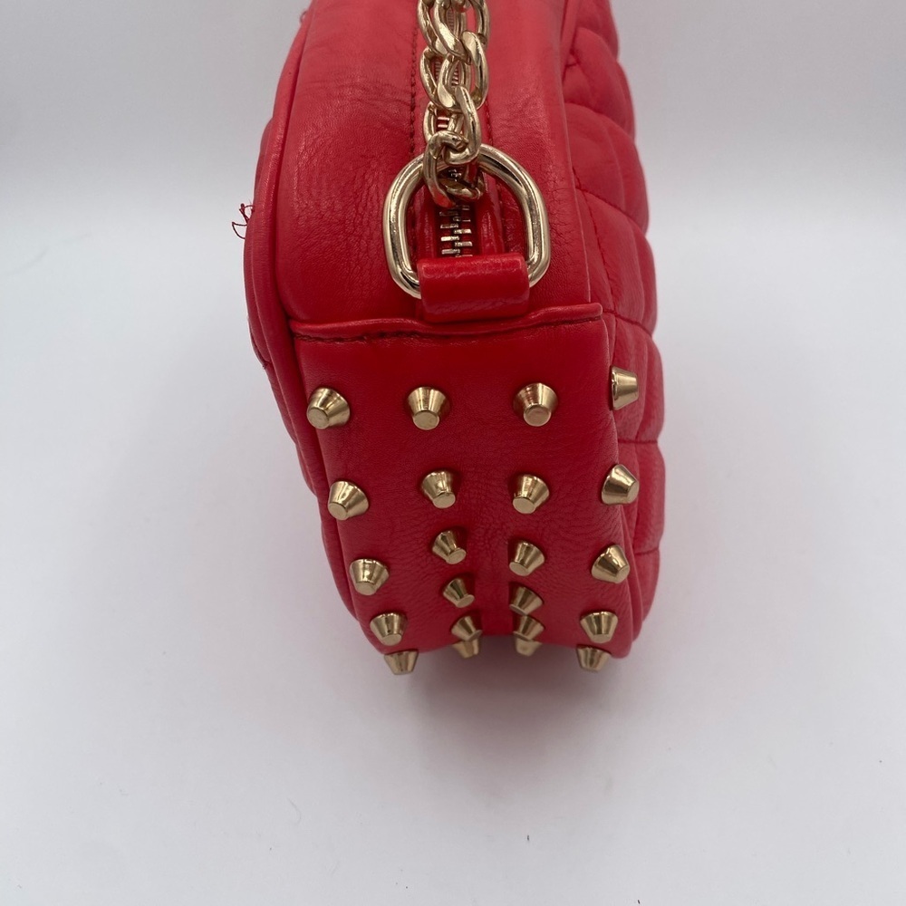 MMS Red Quilted purse with Gold Chain and studs - Picture 6 of 13